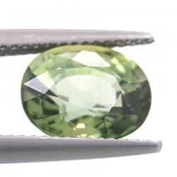 3.25 ct Grüner Apatit Oval Schnitt