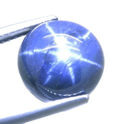 Saphir bleu 8,62 ct taille ovale 11,1x5,9 mm