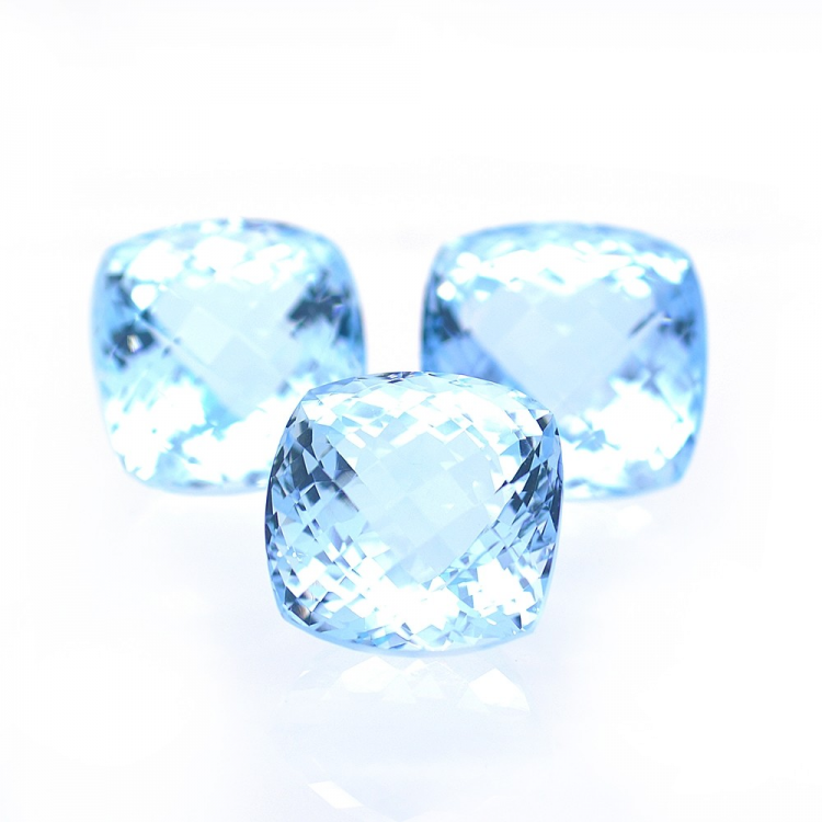 74.82ct Set Topacio Azul Talla Cojín con Damero