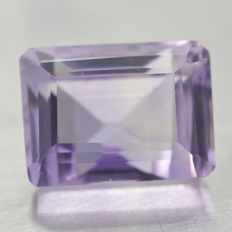 19.00ct  Améthyste Taille Émeraude