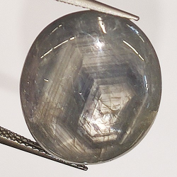 22.41ct Zafiro Estrella Cabujon Oval