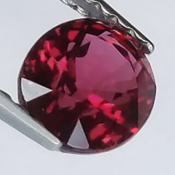 1.17ct Grenat Rhodolite Taille Ovale