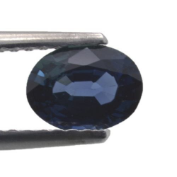 Saphir bleu 0,91 ct taille ovale 6,9x5,6 mm