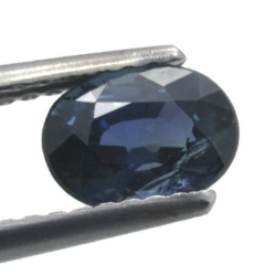 1,23 ct blauer Saphir im Ovalschliff 6,7 x 4,9 mm