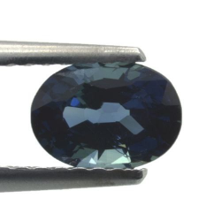 Saphir bleu 1,06 ct taille ovale 6,5x4,8 mm