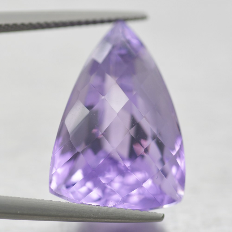 20.53ct Amatista Talla Fantasía con Damero