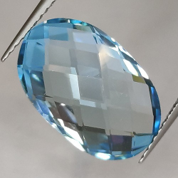 8.83ct Topazio Blu in Facetatto Ovale Doppia Scacchiera