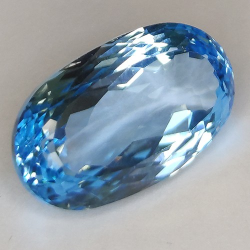 11.51ct Blau Topas Oval Schnitt