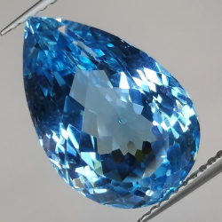 11.90ct Topazio Blu in Facetatto Goccia