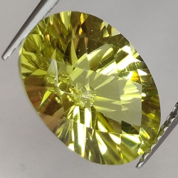 4.62ct Quarzo Limone Ovale Concavo Scacchiera