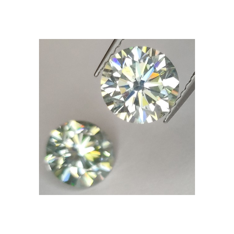 2,67 ct Moissanite Coupe Ronde 7 mm environ