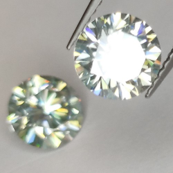 2,67 ct Moissanit im Rundschliff, ca. 7 mm