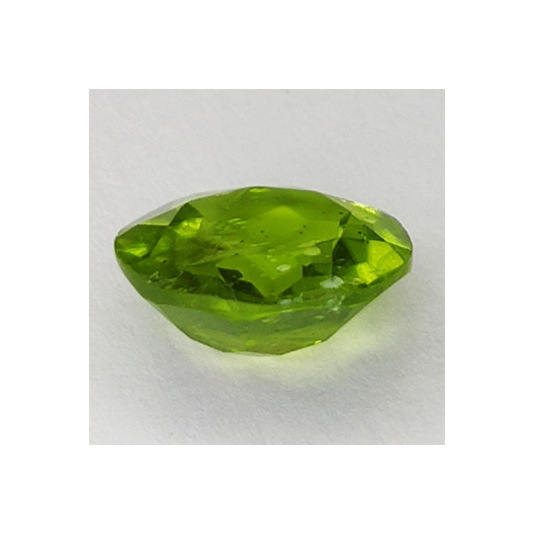 Gema de PERIDOTO VERDE en TALLA REDONDA de 3.8ct. 10x10mm.