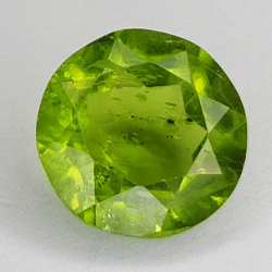 Gema de PERIDOTO VERDE en TALLA REDONDA de 3.8ct. 10x10mm.