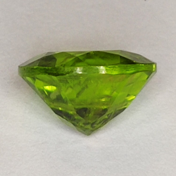 Gema de PERIDOTO VERDE en TALLA REDONDA de 3.72ct. 10x10mm.