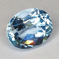 Gemas de TOPACIO AZUL en TALLA OVAL de 3.96ct. 8.1 X 10.0 mm.