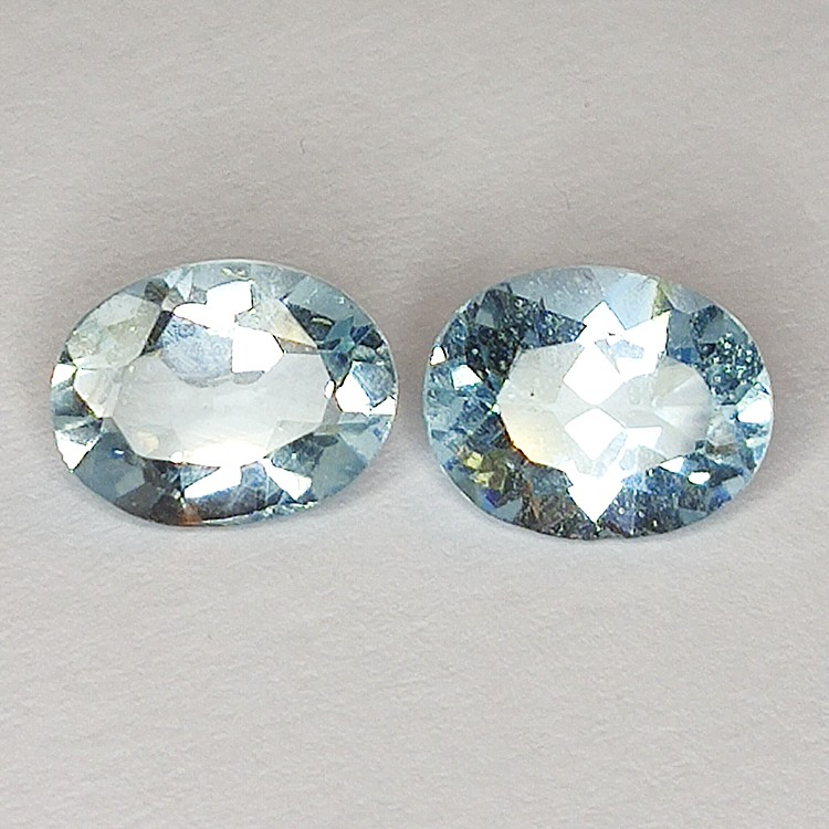 Gemas de TOPACIO AZUL en TALLA OVAL de 4,45ct. 7X9mm.