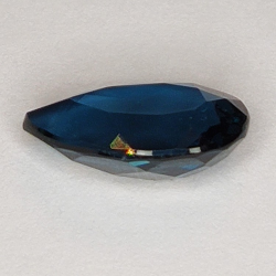 Gemas de TOPACIO AZUL en TALLA FANTASIA de 2.03ct. 9X7mm.