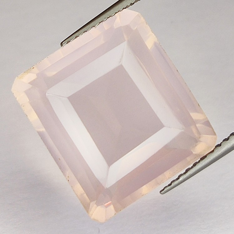 Gema de CUARZO ROSA en TALLA OCTOGONO de 12.53ct. 14x13mm.