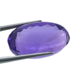 21.17 ct Amethyst oval cut 27.01x16.79 mm