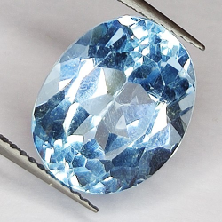 Gemas de TOPACIO AZUL en TALLA OVAL de 9,67ct. 12X14mm.