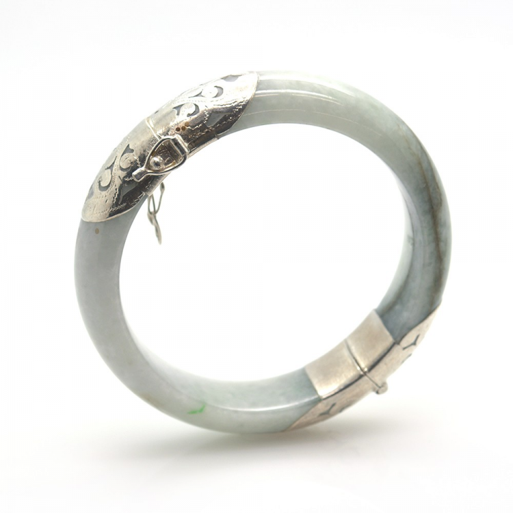 Armband aus Jade und 925 Sterling Silber