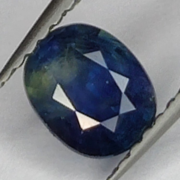 0,87 ct blauer Saphir im Ovalschliff 6,0 x 4,9 mm