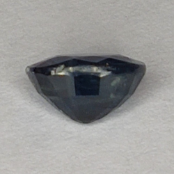 0,98 ct blauer Saphir im Ovalschliff 6,4 x 4,5 mm