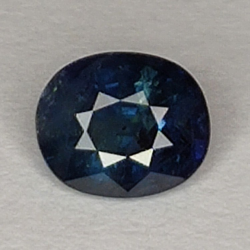 0,82 ct blauer Saphir im Ovalschliff 5,8 x 4,9 mm