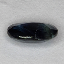 0,89 ct blauer Saphir im Ovalschliff 7,0 x 4,9 mm