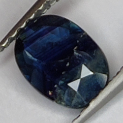 0,89 ct blauer Saphir im Ovalschliff 7,0 x 4,9 mm