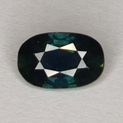 Saphir bleu 0,91 ct, taille ovale 7,0x4,5 mm