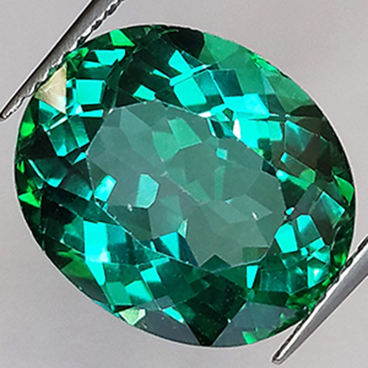 10.26ct Topaze verte Taille Ovale