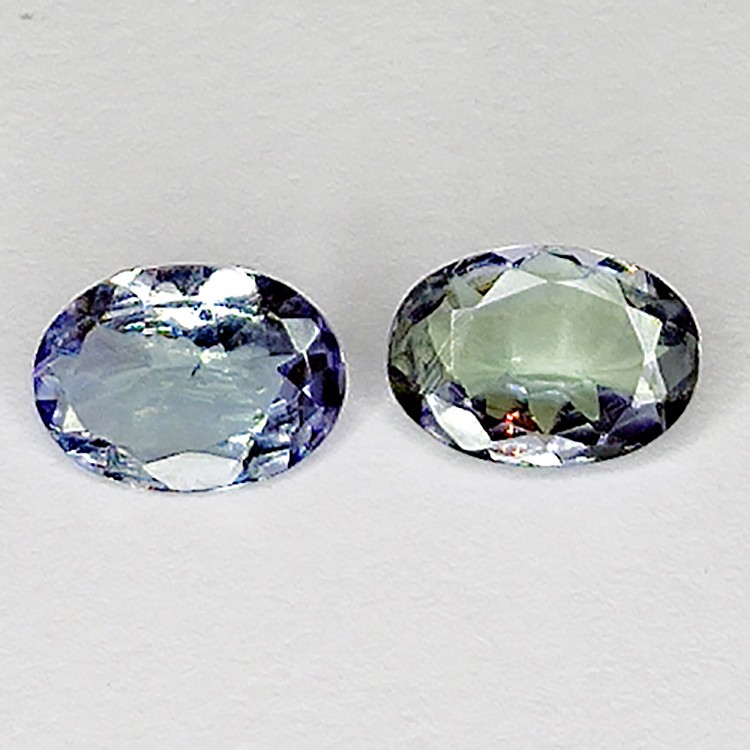 Tanzanite taglio ovale da 1,36 ct 7x5 mm 2 pezzi