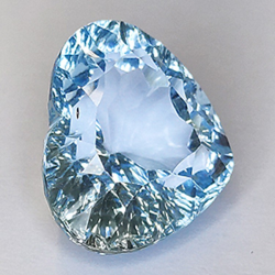 13.85ct Topazio Blu Svizzero Taglio Cuore Millenium