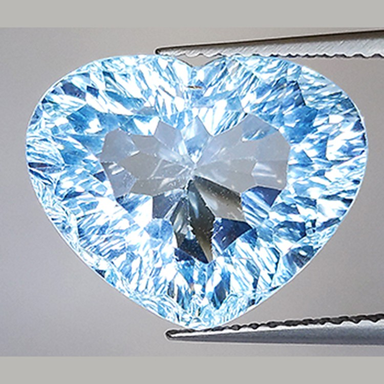 13.85ct Swiss Blue Topaz Heart Millenium Cut