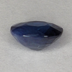 0.75ct. Oval cut sapphire 5.82x4.88mm