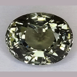 Tormalina verde da 1,91 ct taglio ovale 8,33 x 6,44 mm