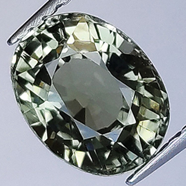 1,91 ct grüner Turmalin im Ovalschliff 8,33 x 6,44 mm