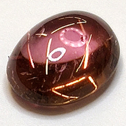 2,16 ct ovaler rosa Turmalin-Cabochon, 9,20 x 7,19 mm