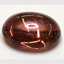 2,16 ct ovaler rosa Turmalin-Cabochon, 9,20 x 7,19 mm