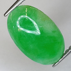 1.82ct Jade impérial Taille Cabochon Ovale