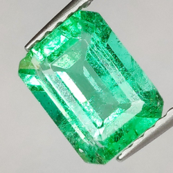 1.23ct Esmeralda Talla Esmeralda 7.87x5.91mm