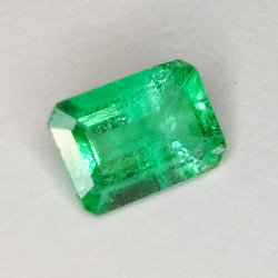 1,23 ct Émeraude Taille Émeraude 7,87x5,91 mm