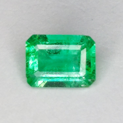 1,23 ct Smaragd, Smaragdschliff 7,87 x 5,91 mm