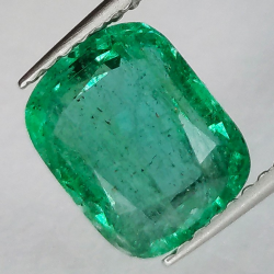 2.31ct Émeraude Taille Coussin