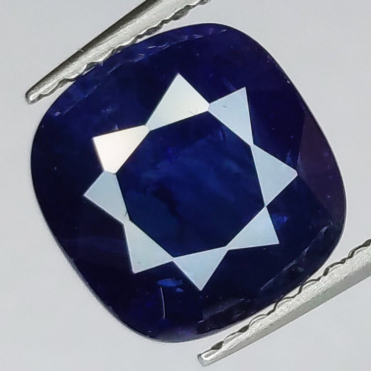 3.11ct Saphir Taille Coussin