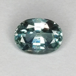 1,03 ct Saphir im Ovalschliff 6,84 x 5,08 mm