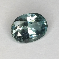 1,03 ct Saphir im Ovalschliff 6,84 x 5,08 mm