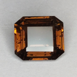 2.74ct Saphir Brun Taille Émeraude